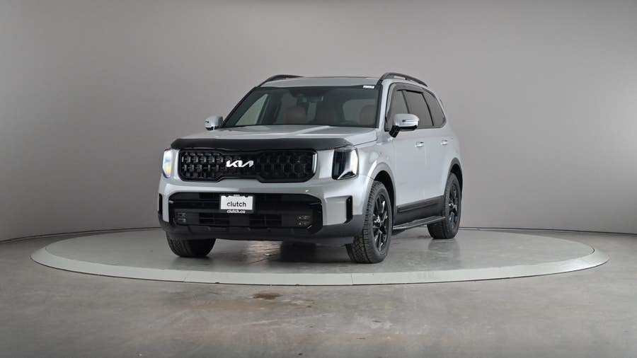 Vehicle photo 2