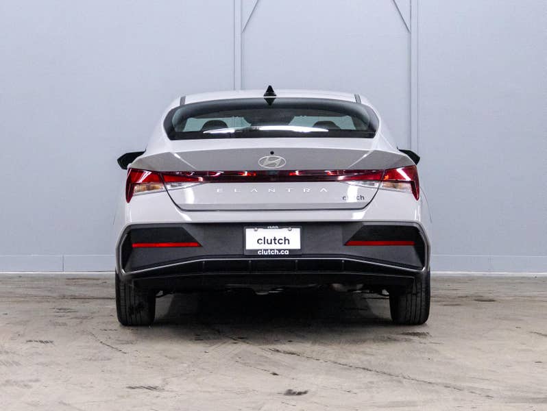 Vehicle photo 4