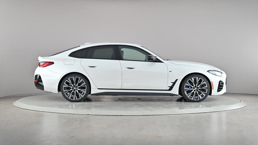 Vehicle photo 4