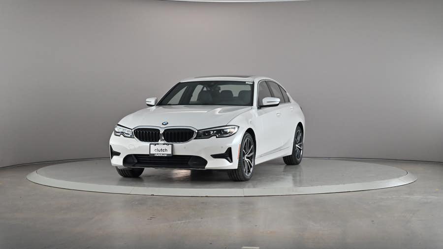 Vehicle photo 2
