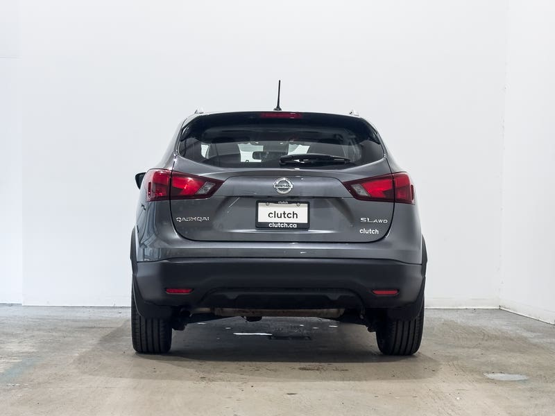 Vehicle photo 4