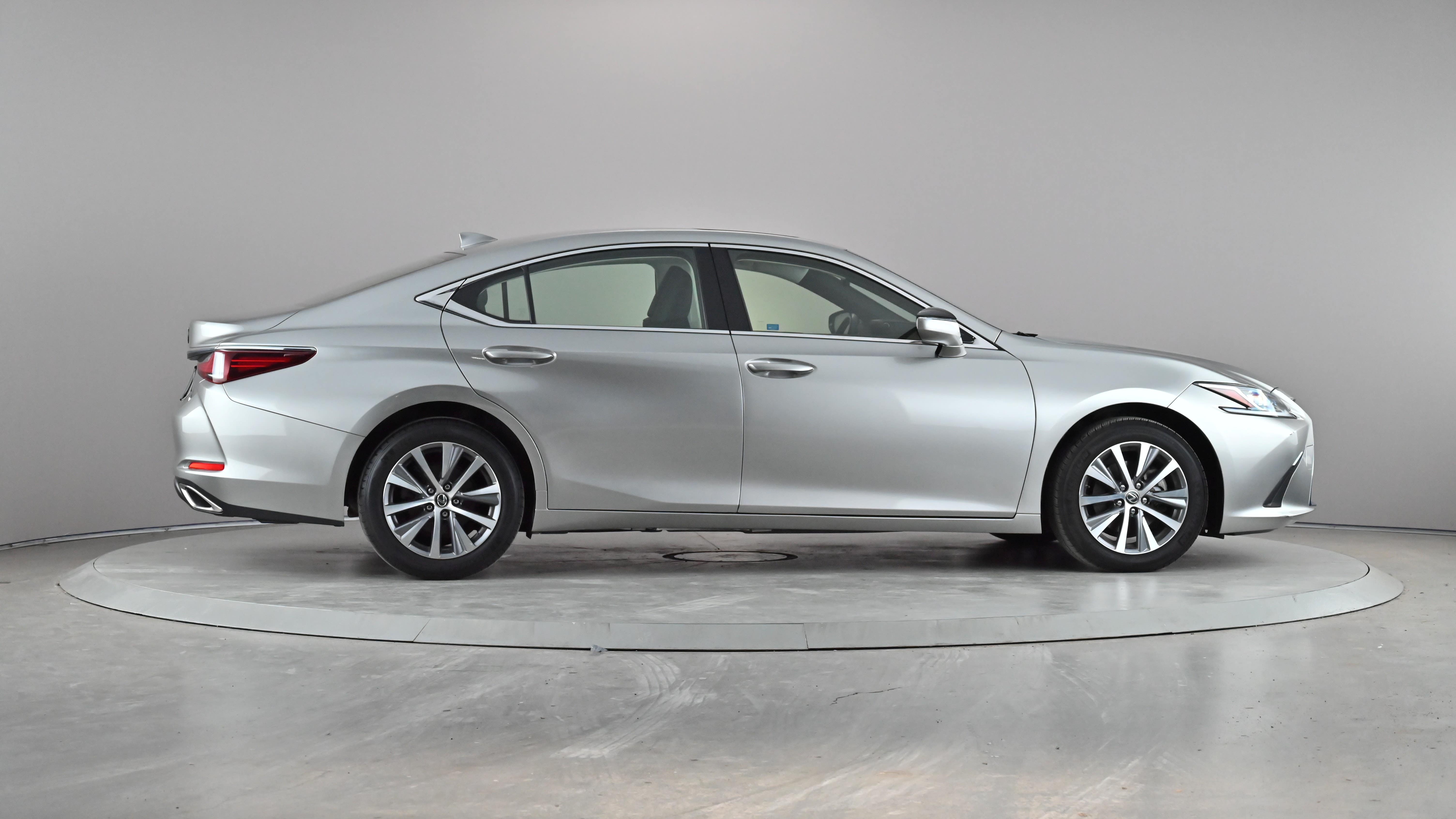 2019 Lexus ES