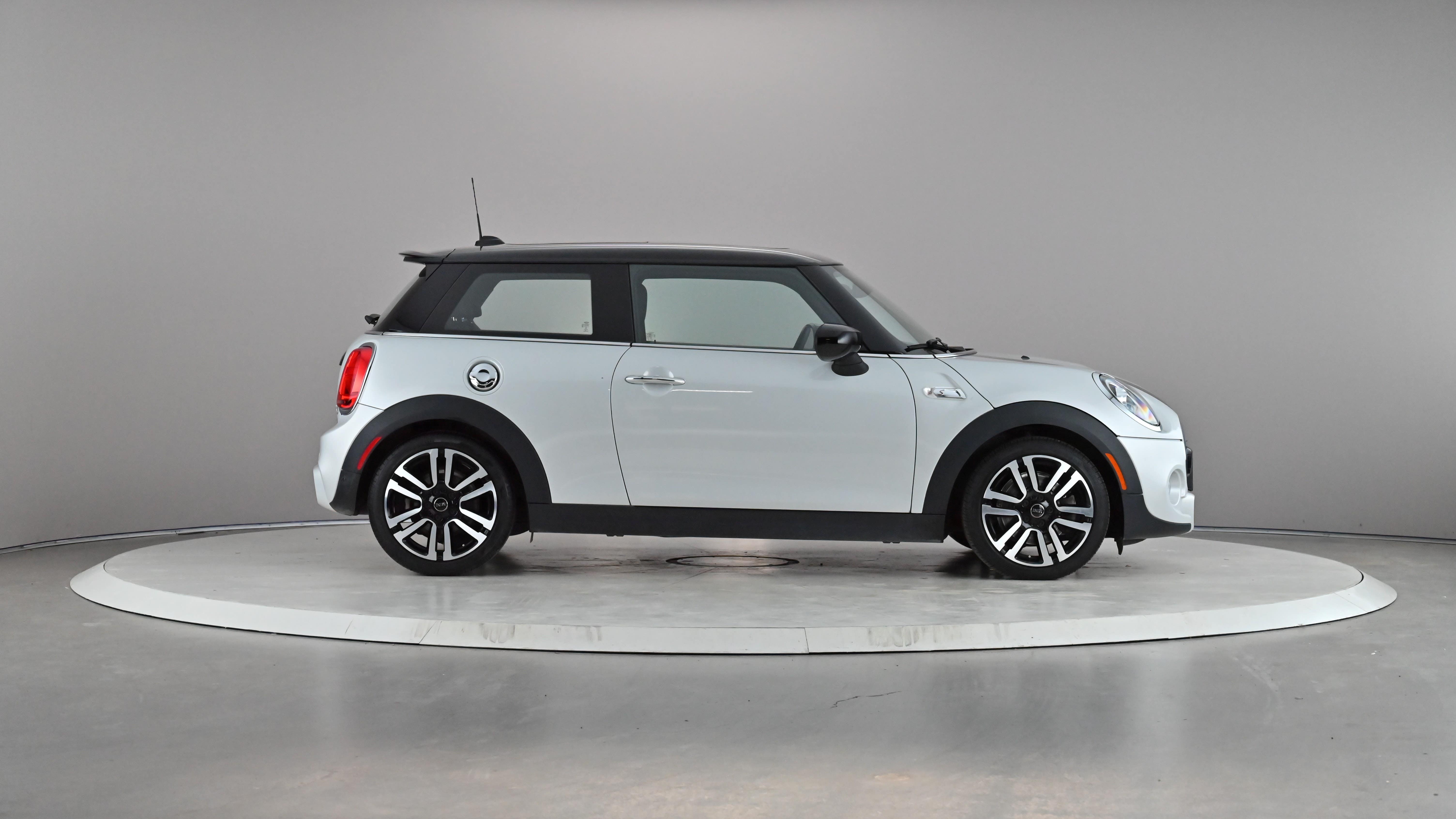2021 MINI 3 Door