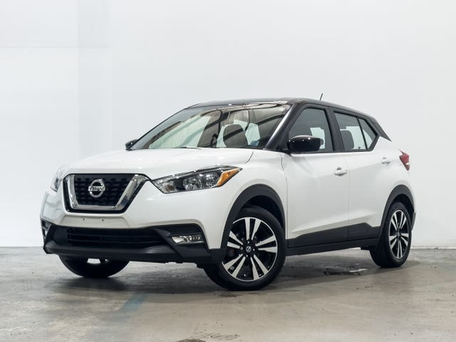White 2019 Nissan Kicks