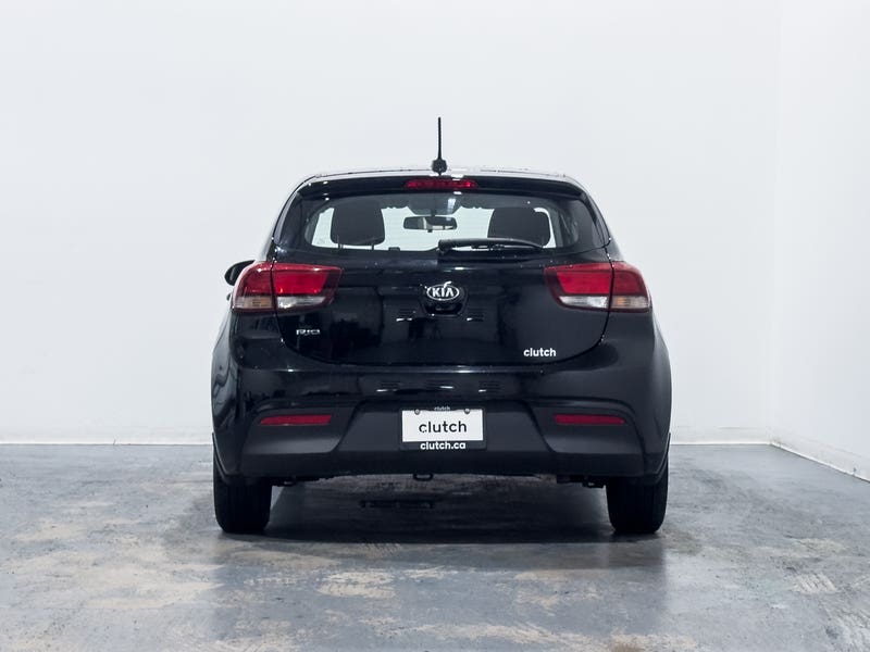 Vehicle photo 4