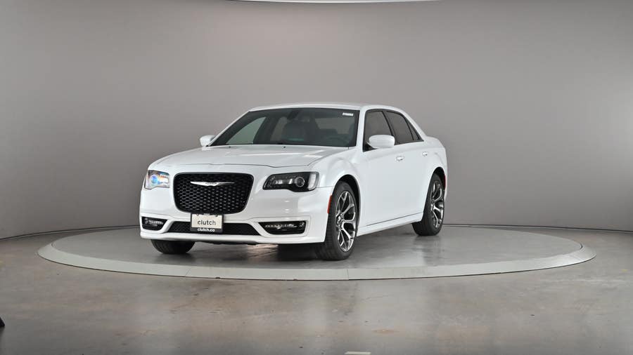 Vehicle photo 2