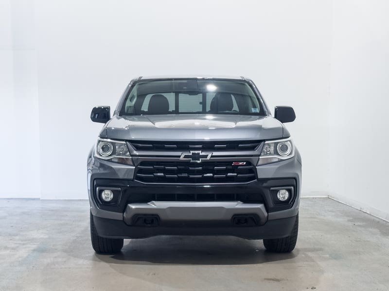 Vehicle photo 2
