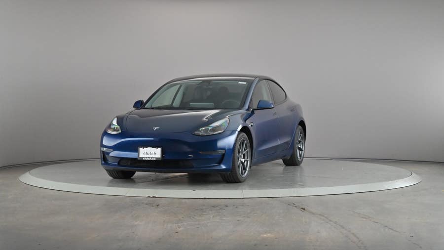 Vehicle photo 2