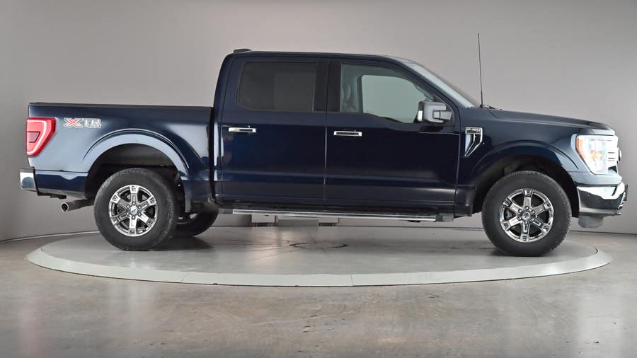 Vehicle photo 4
