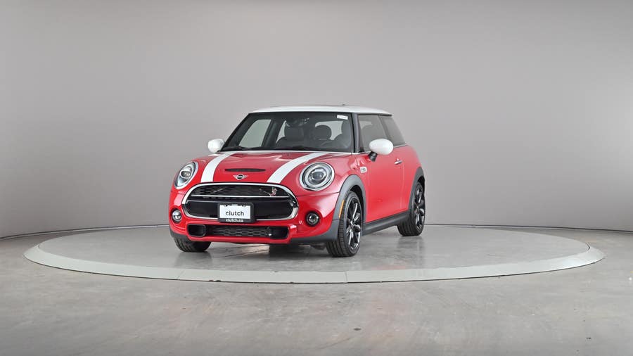 Vehicle photo 2