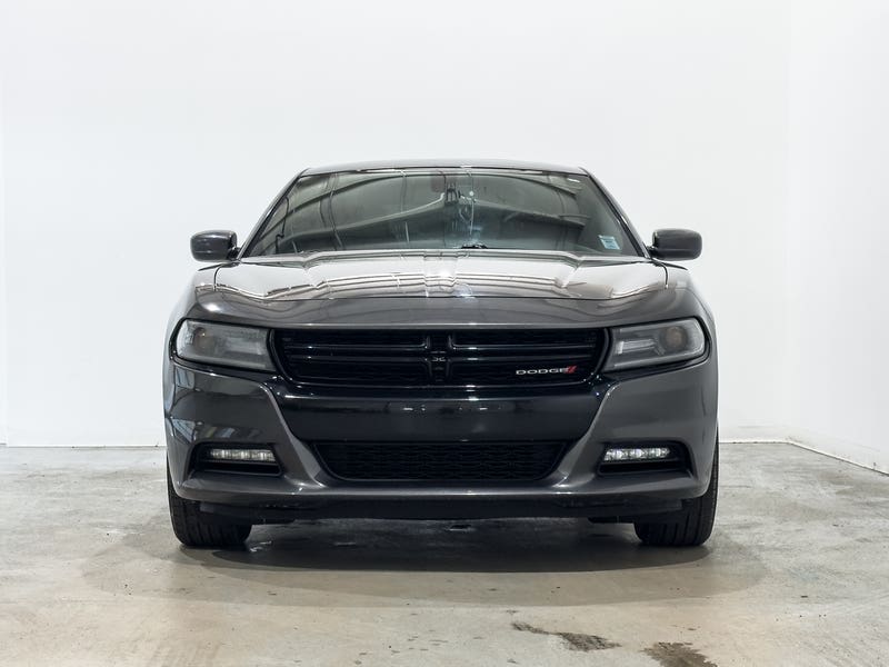 Vehicle photo 2