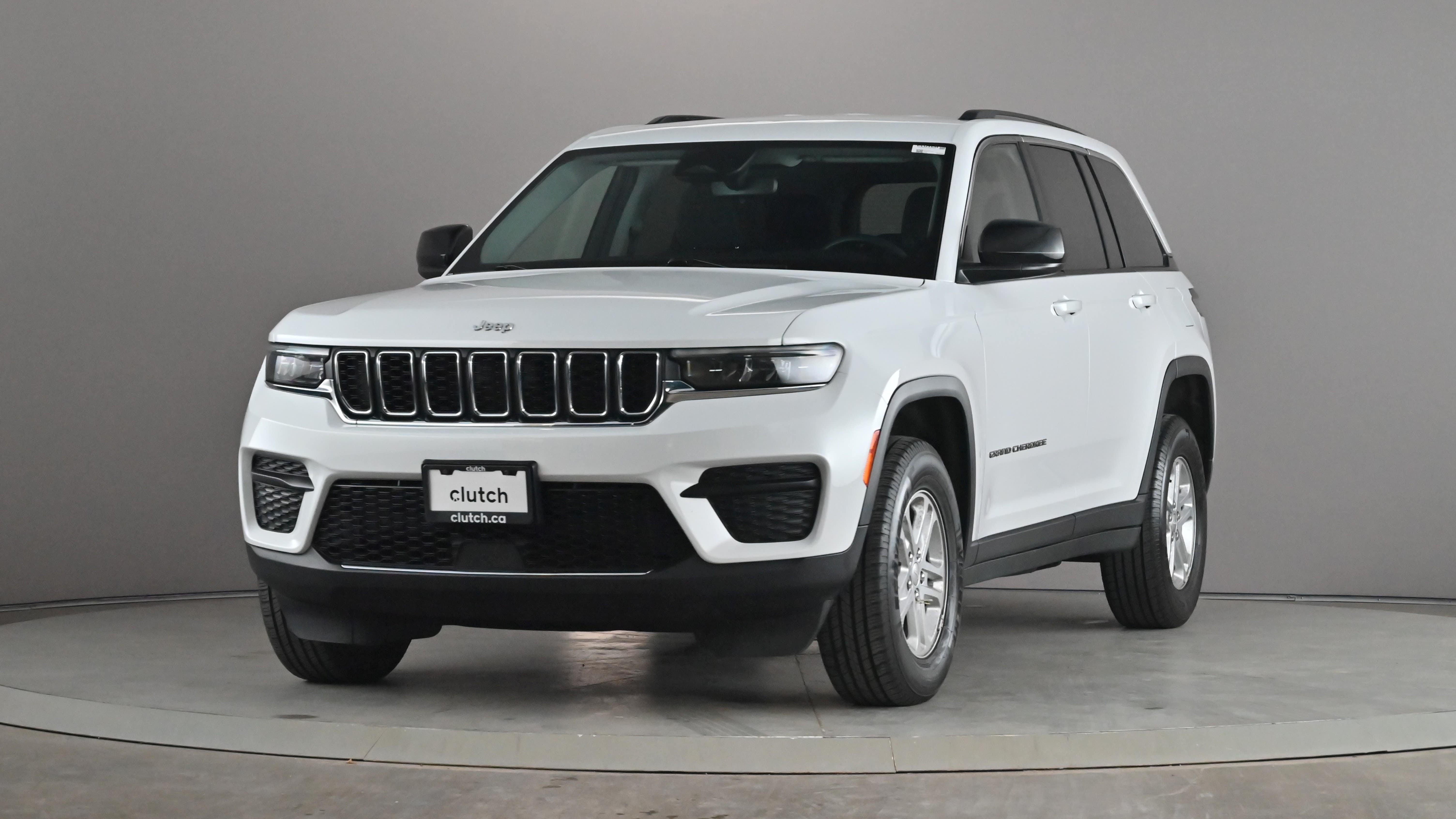 2023 Jeep Grand Cherokee Laredo 4WD