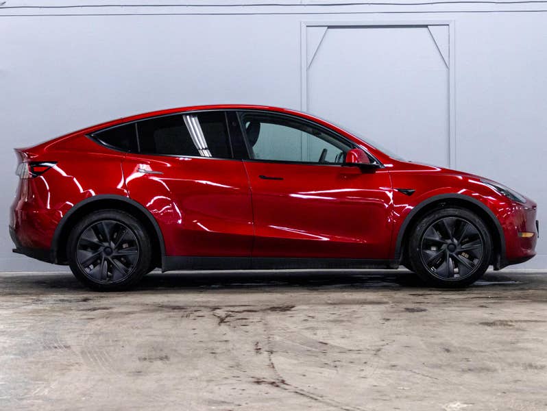 Vehicle photo 3