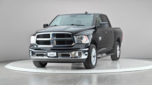 Ram 1500 Classic SXT Plus 4x4