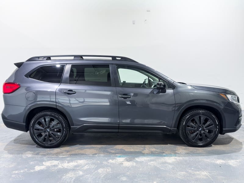 Vehicle photo 3