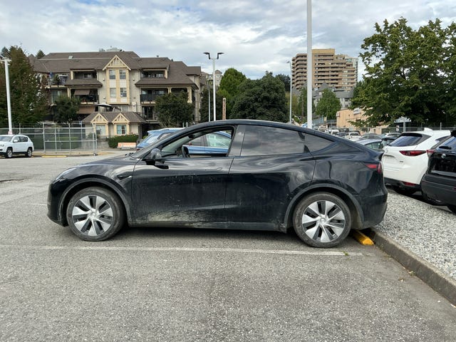 Tesla Model Y RWD