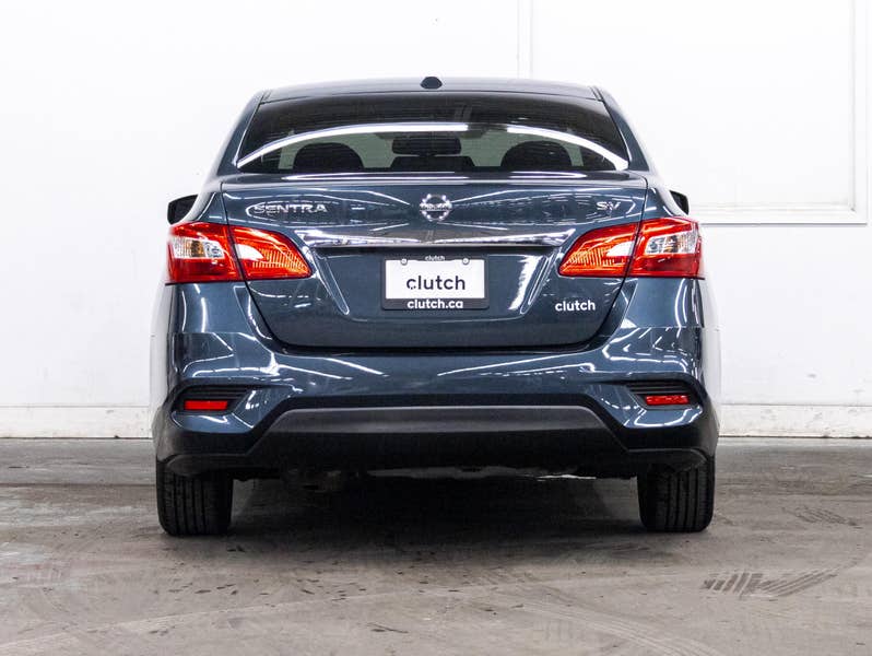 Vehicle photo 4