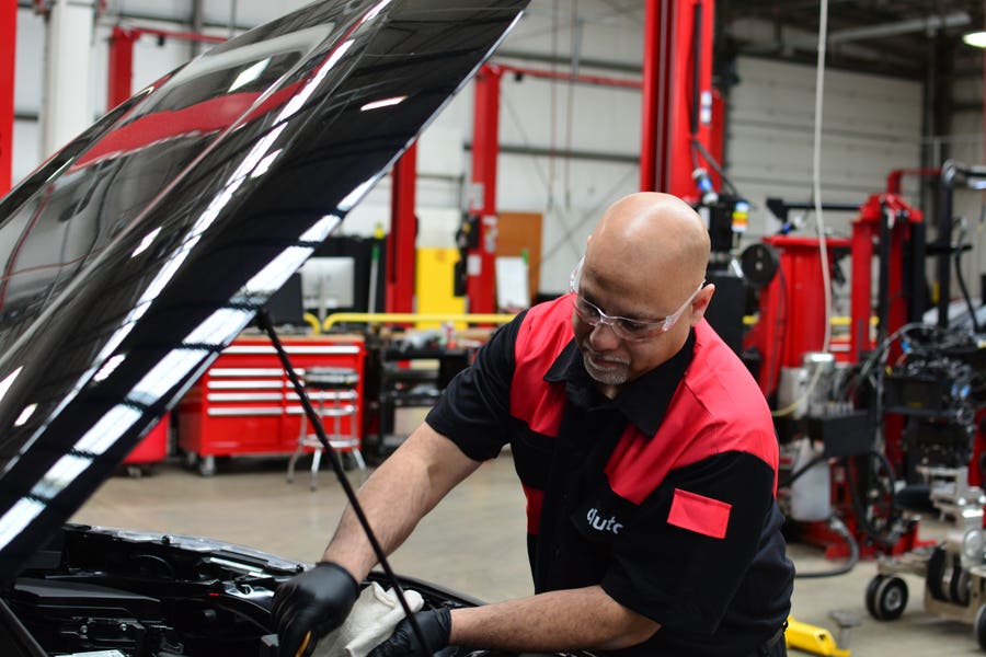 Clutch mechanic inspection