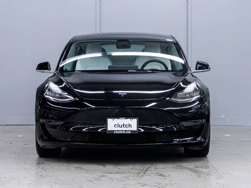 Vehicle photo 2