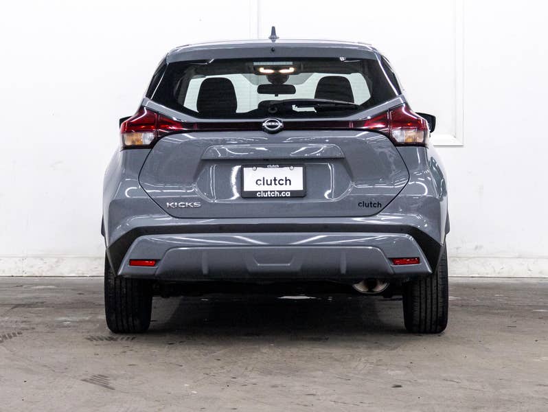 Vehicle photo 4