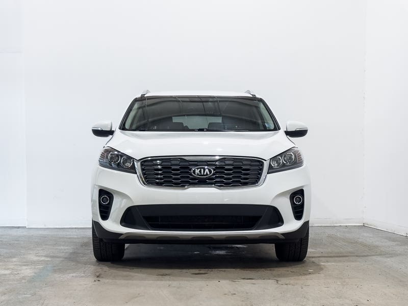 Vehicle photo 2