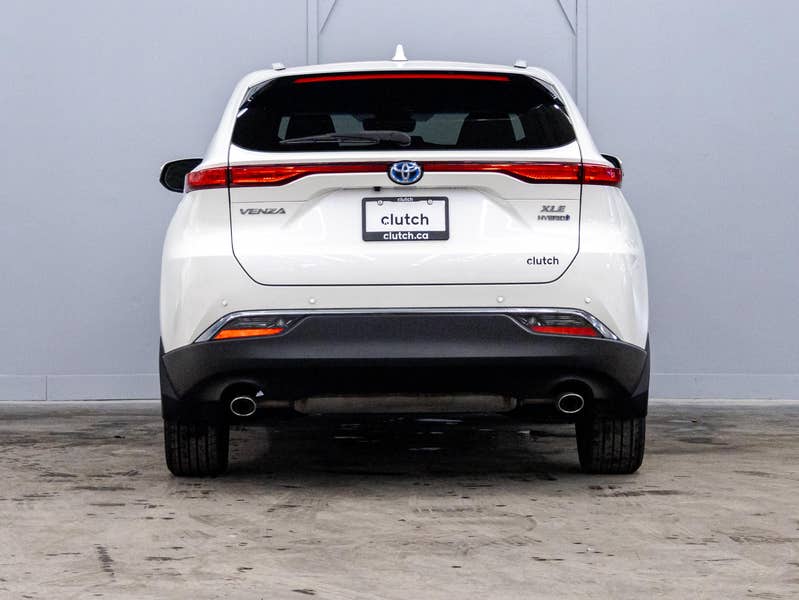 Vehicle photo 4