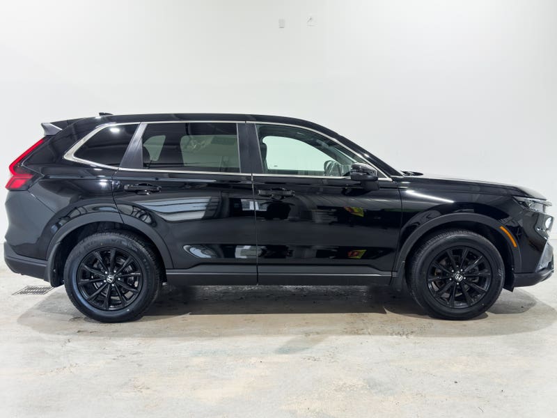Vehicle photo 3
