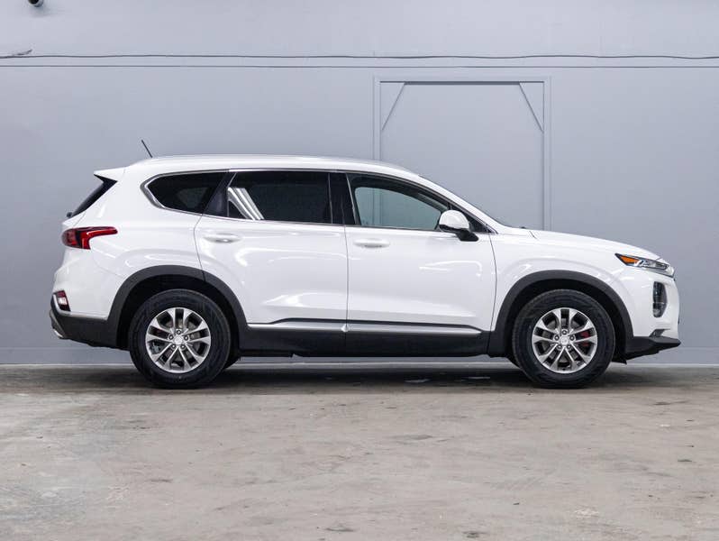 Vehicle photo 3