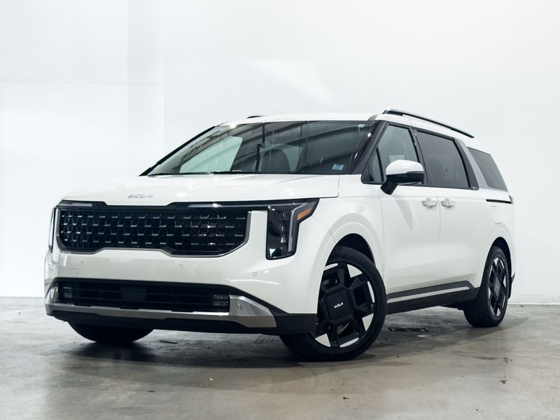 Vehicle photo 1