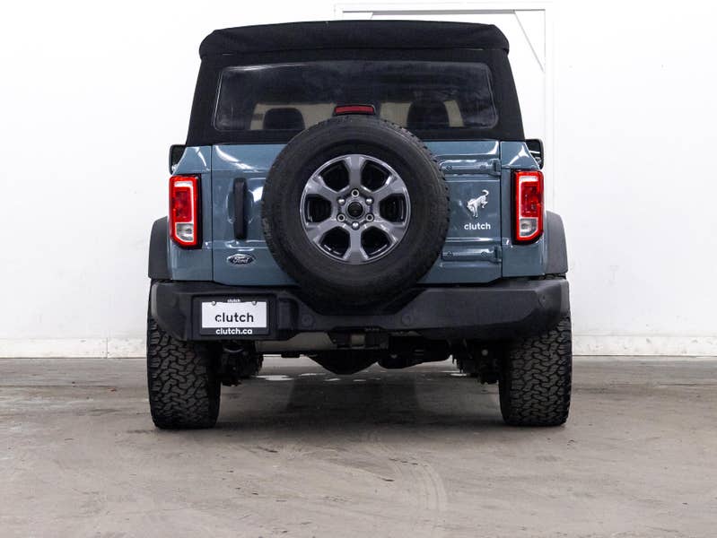 Vehicle photo 4