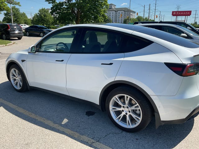 Tesla Model Y Long Range