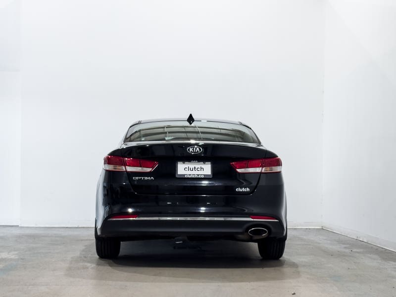 Vehicle photo 4