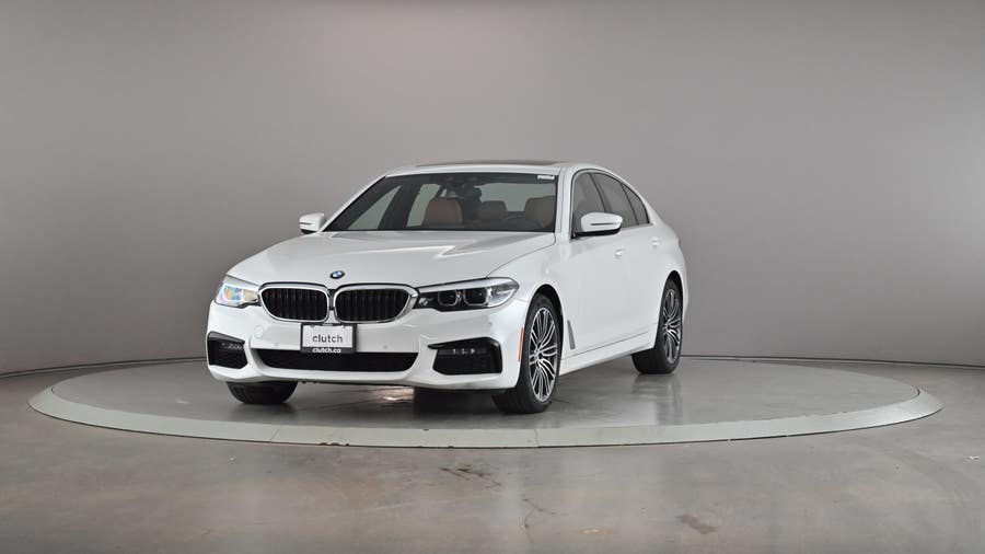 Vehicle photo 2