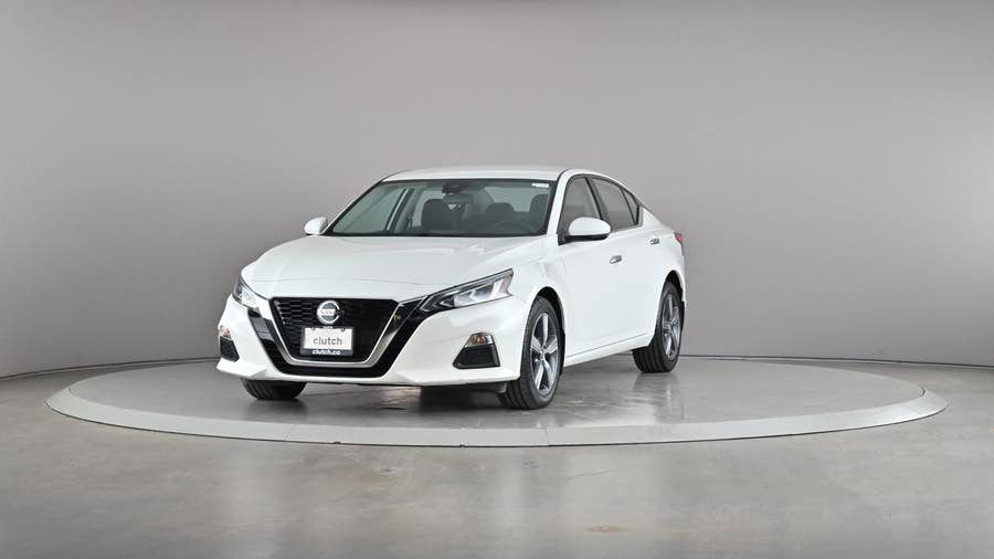 Vehicle photo 2