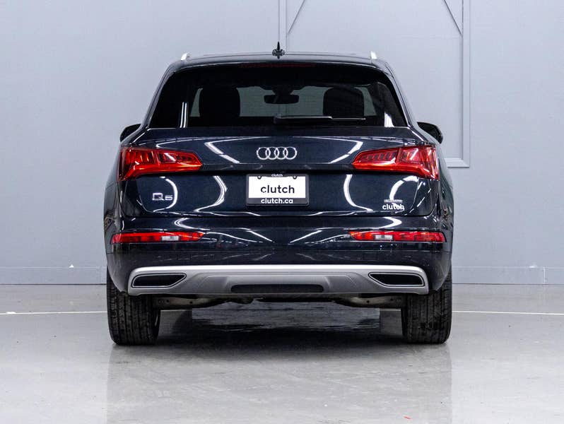 Vehicle photo 4