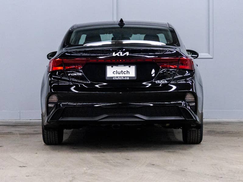 Vehicle photo 4