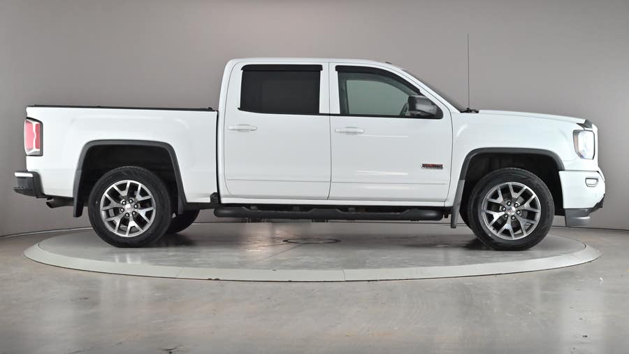 Vehicle photo 4