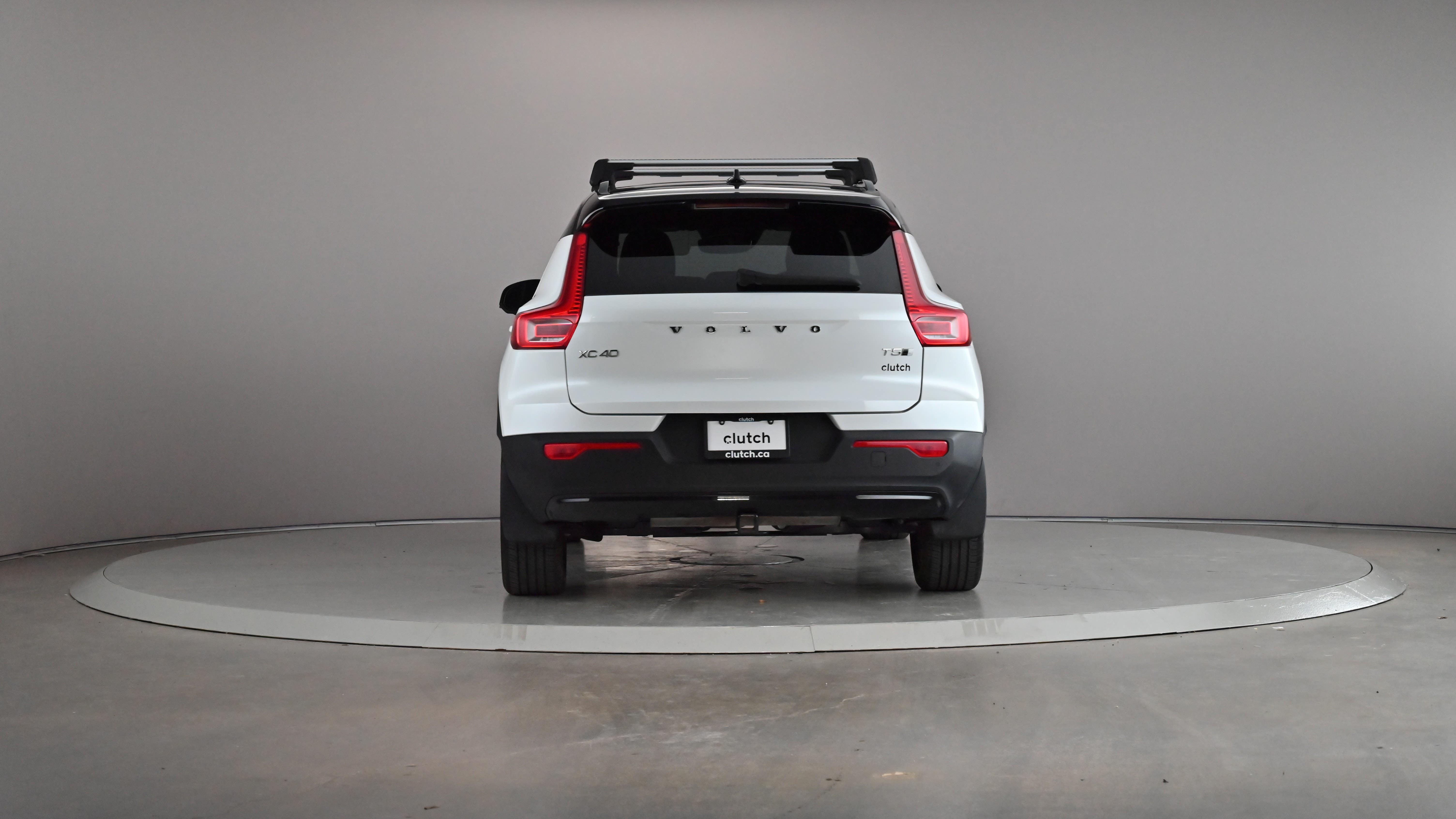 2022 Volvo XC40