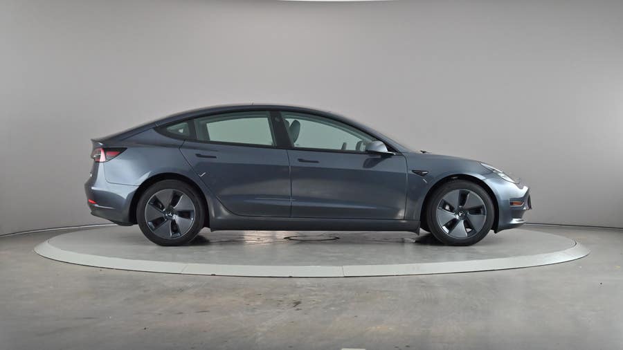 Vehicle photo 4