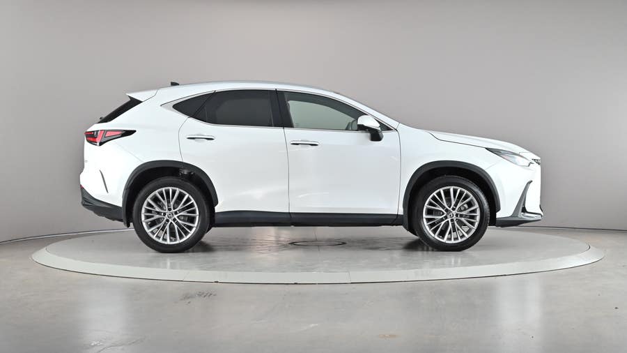Vehicle photo 4