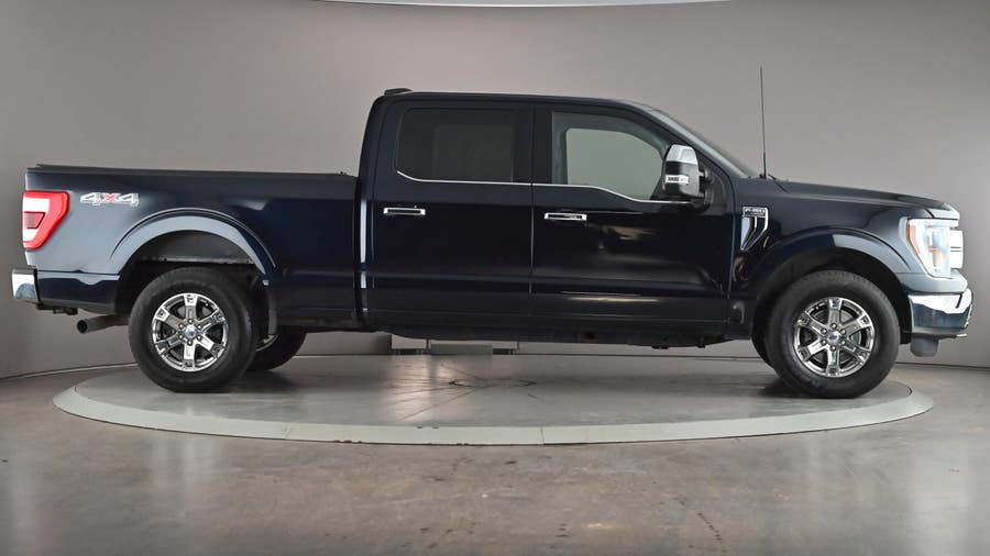 Vehicle photo 4