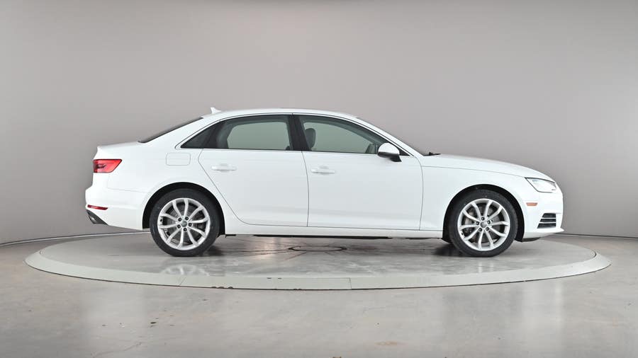 Vehicle photo 4