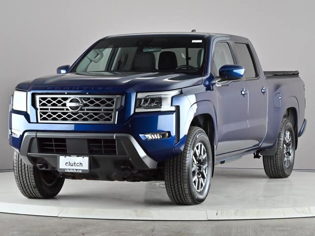 Nissan Frontier SV Crew Cab 4x4 w/ Sport Pkg.