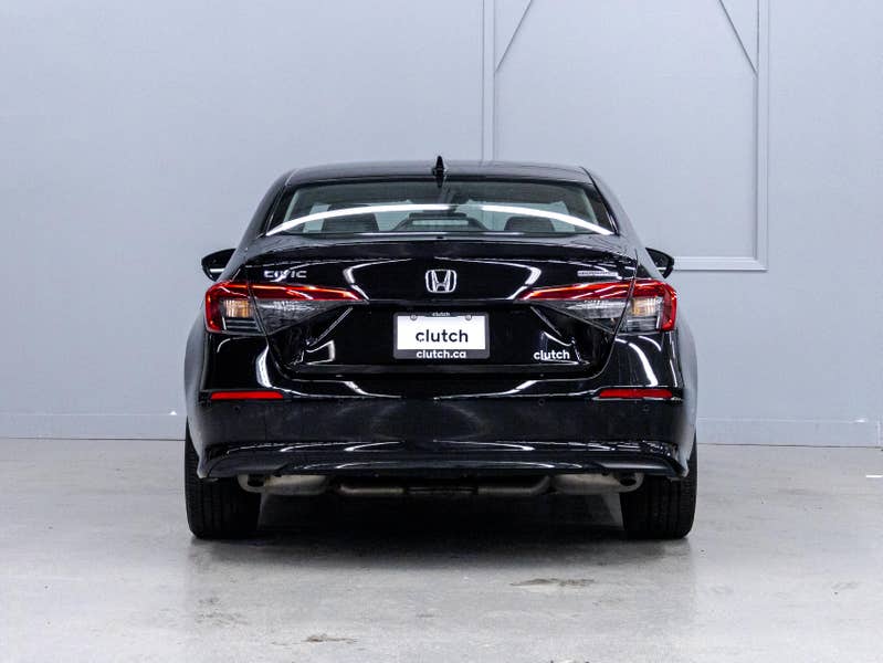 Vehicle photo 4