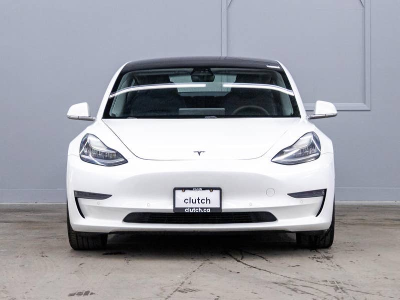 Vehicle photo 2