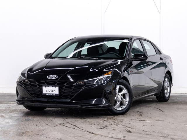 Hyundai Elantra Essential w/  Hyundai SmartSense pkg