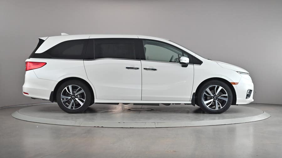 Vehicle photo 4