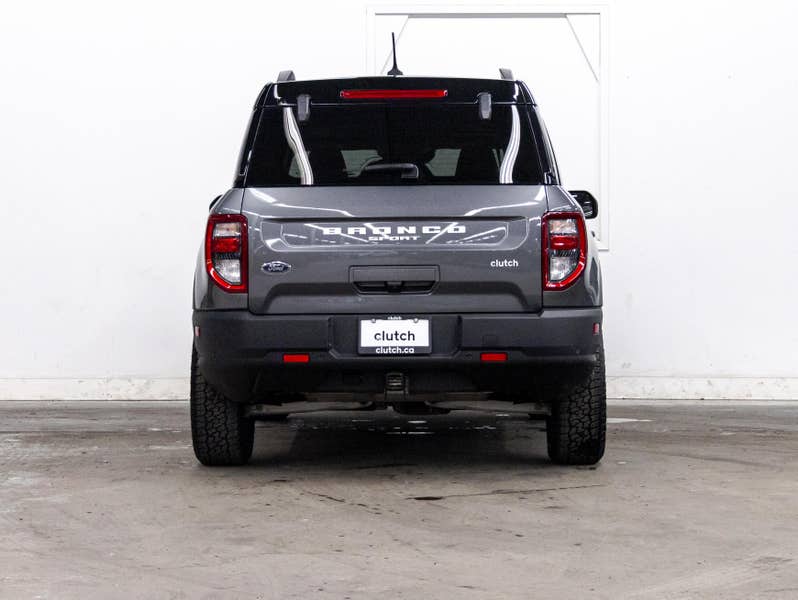 Vehicle photo 4