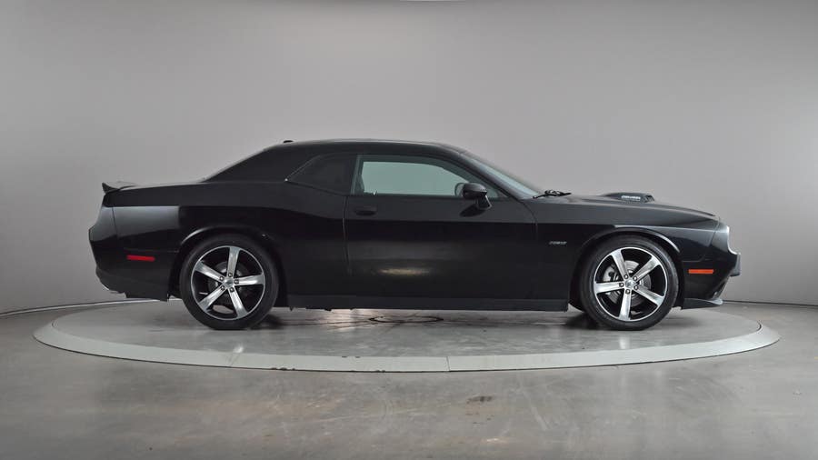 Vehicle photo 4