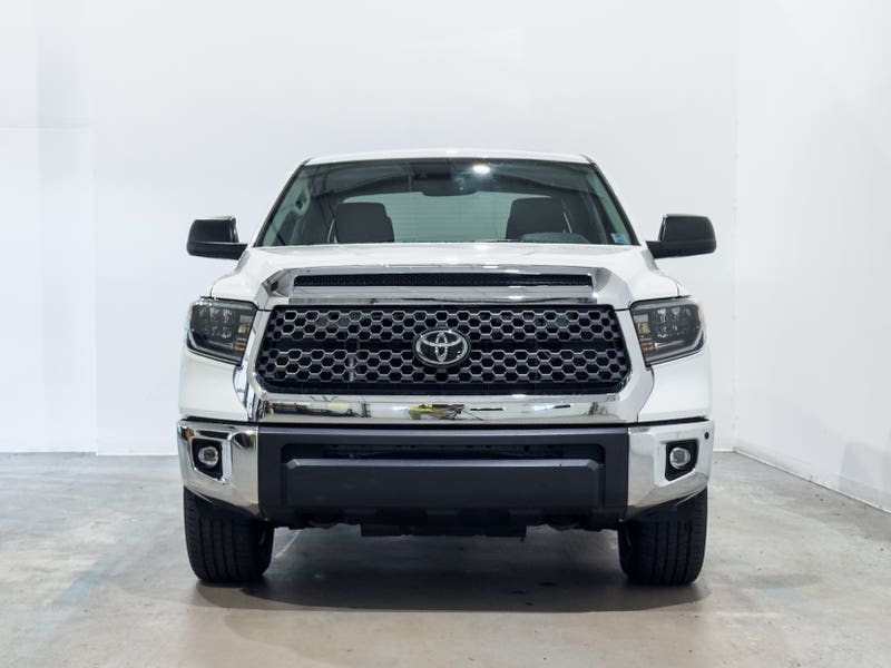 Vehicle photo 2